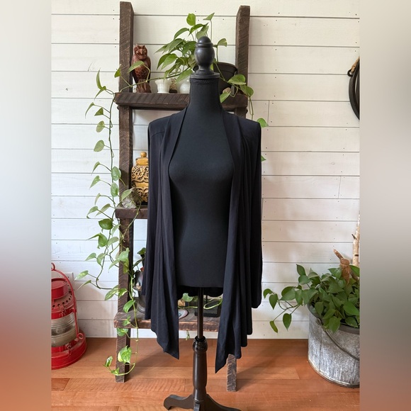 Alfani: Elegant Black Draped Open Front Cardigan - Picture 3 of 17